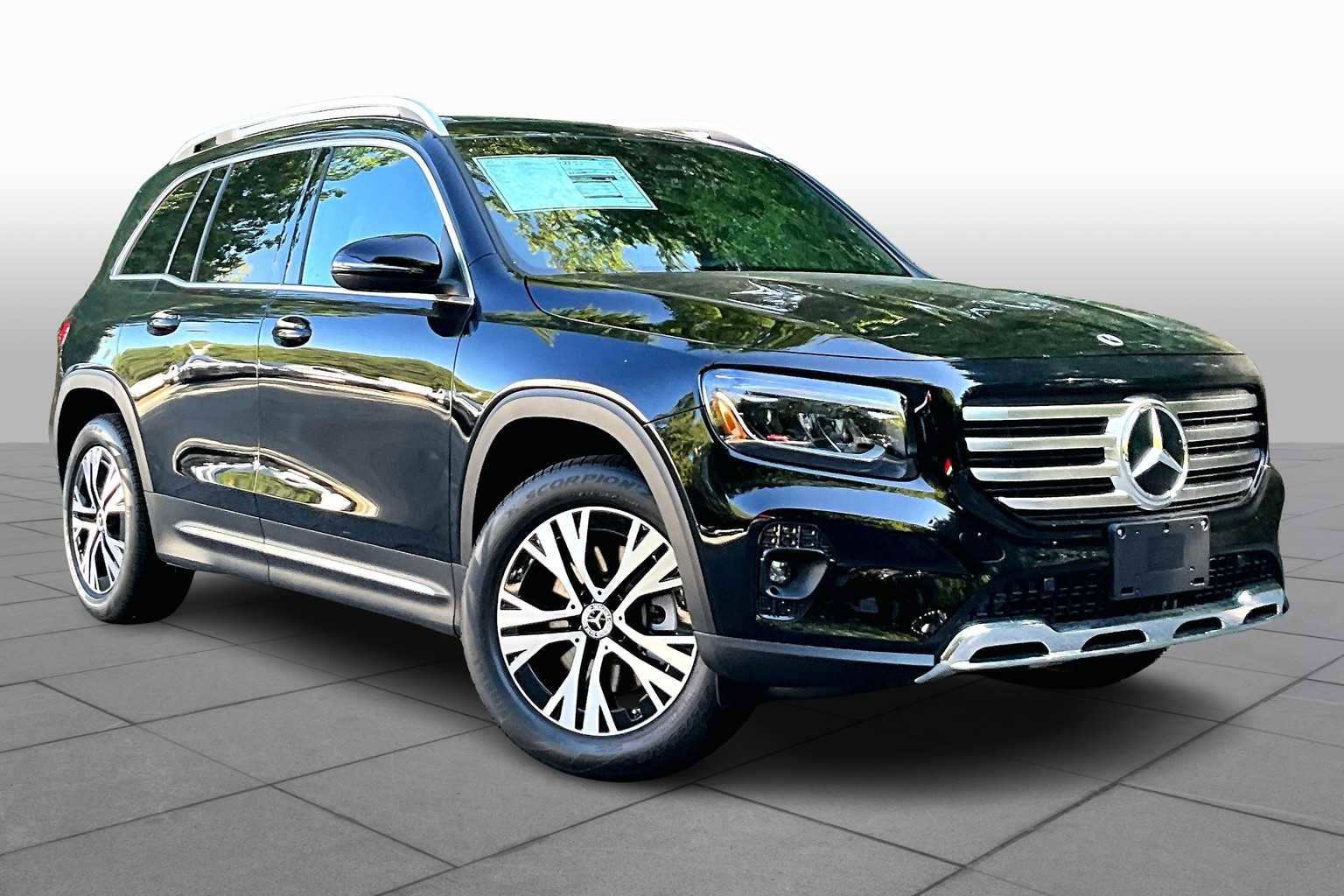 New 2026 Mercedes-Benz GLB 250 4MATIC image 2