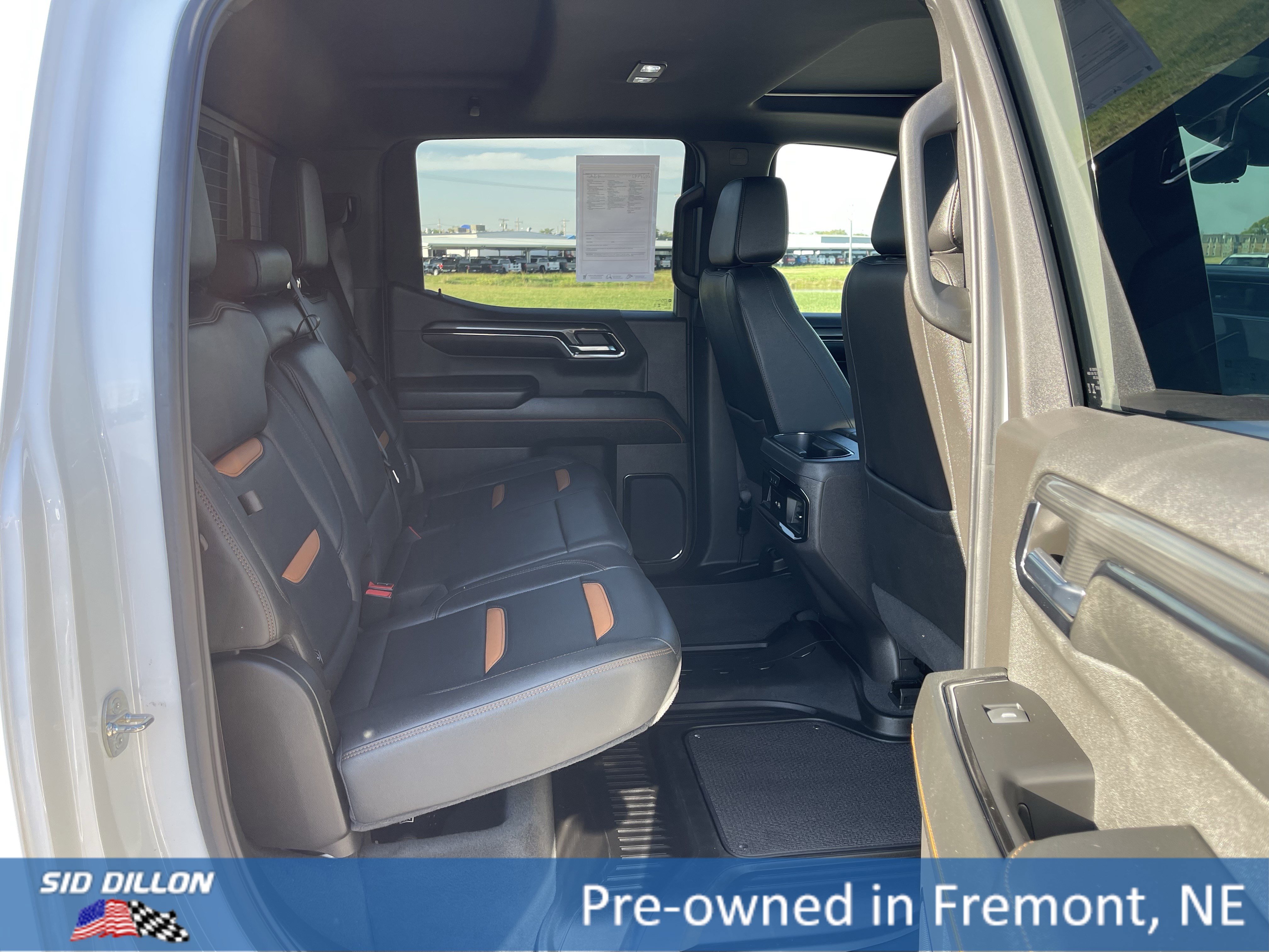 Used 2024 GMC Sierra 1500 AT4 w/ Technology Package image 10