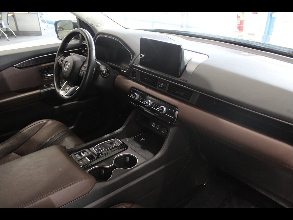 Certified 2023 Honda Pilot Elite image 24