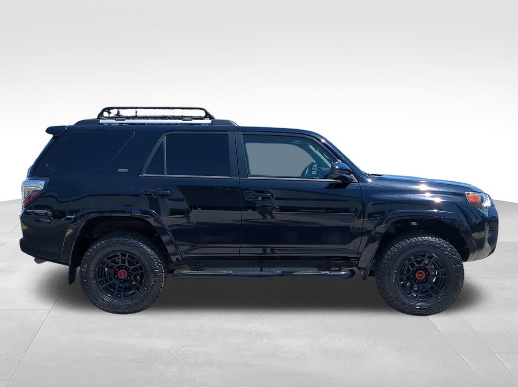 Used 2019 Toyota 4Runner SR5 AWD/4WD image 3