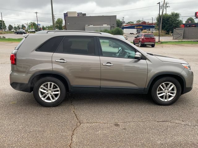 Used 2014 Kia Sorento LX w/ Premium Package FWD image 4