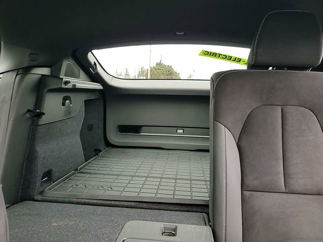 Used 2023 Volvo C40 P8 Recharge Ultimate image 27