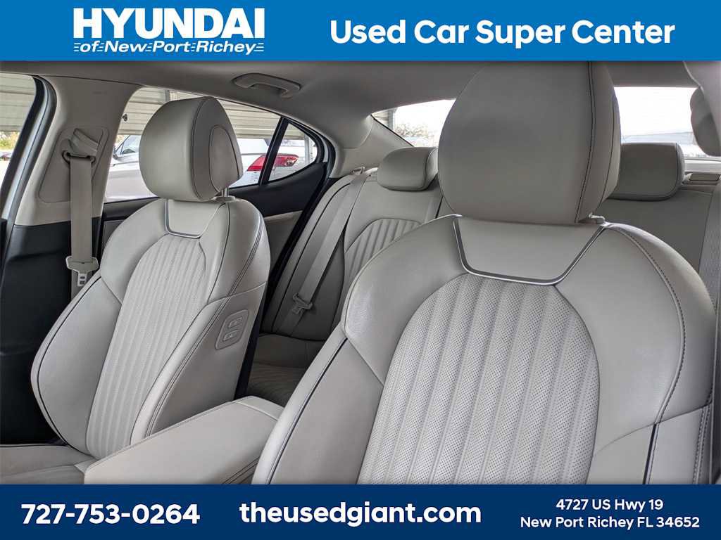 Used 2020 Genesis G70 2.0T w/ Elite Package image 7