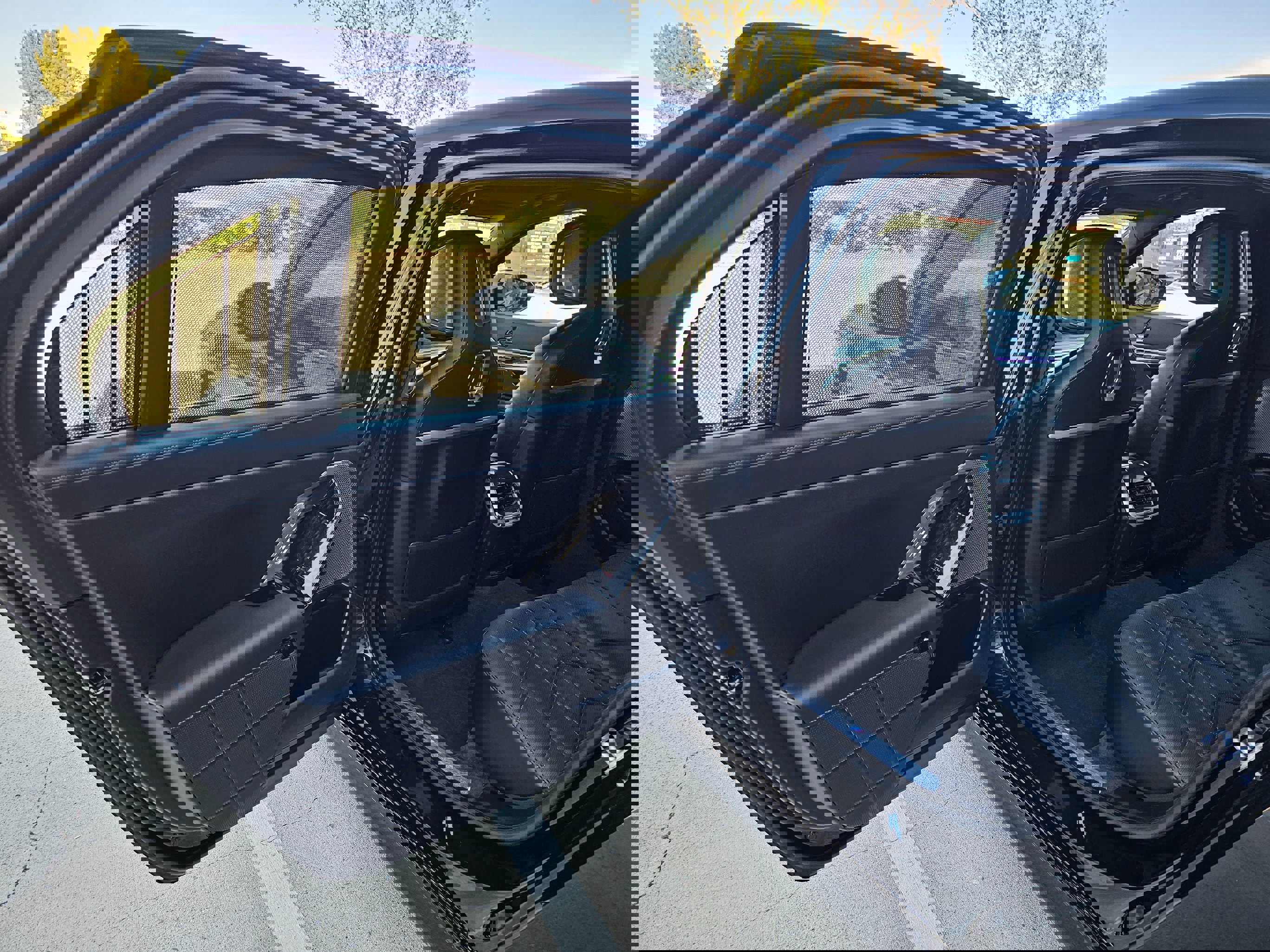 Used 2025 BMW 740i image 22