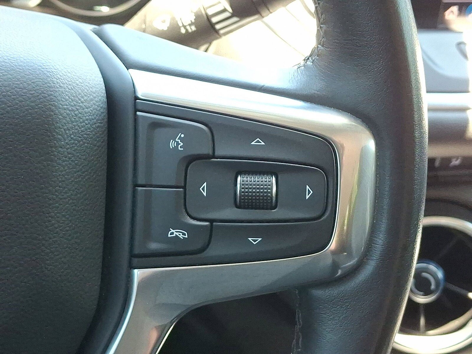 Used 2020 Chevrolet Blazer LT AWD/4WD image 18