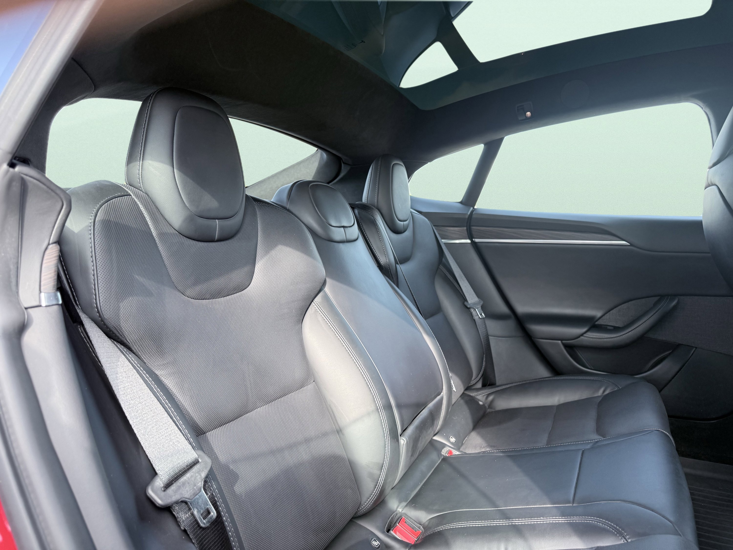 Used 2022 Tesla Model S image 44