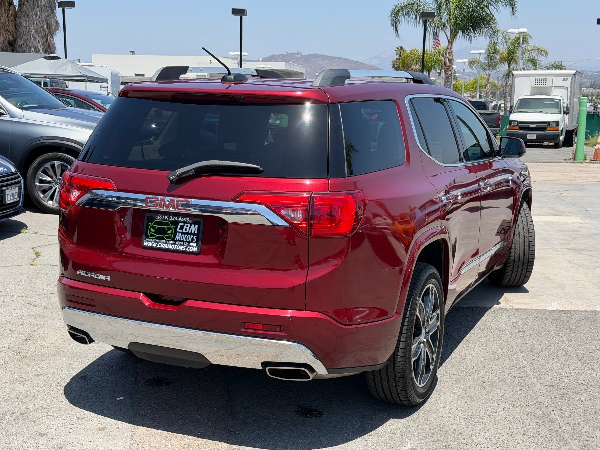 Used 2017 GMC Acadia Denali w/ Technology Package FWD image 9