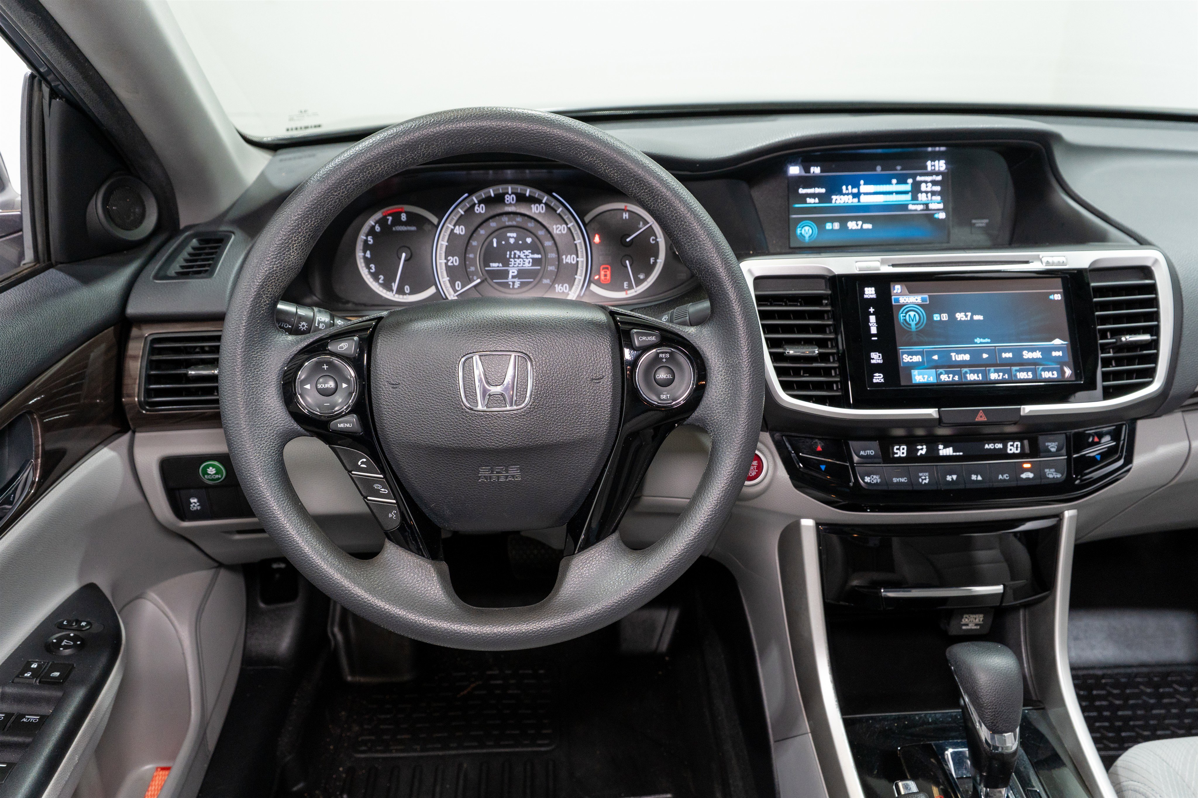 Used 2017 Honda Accord EX image 11