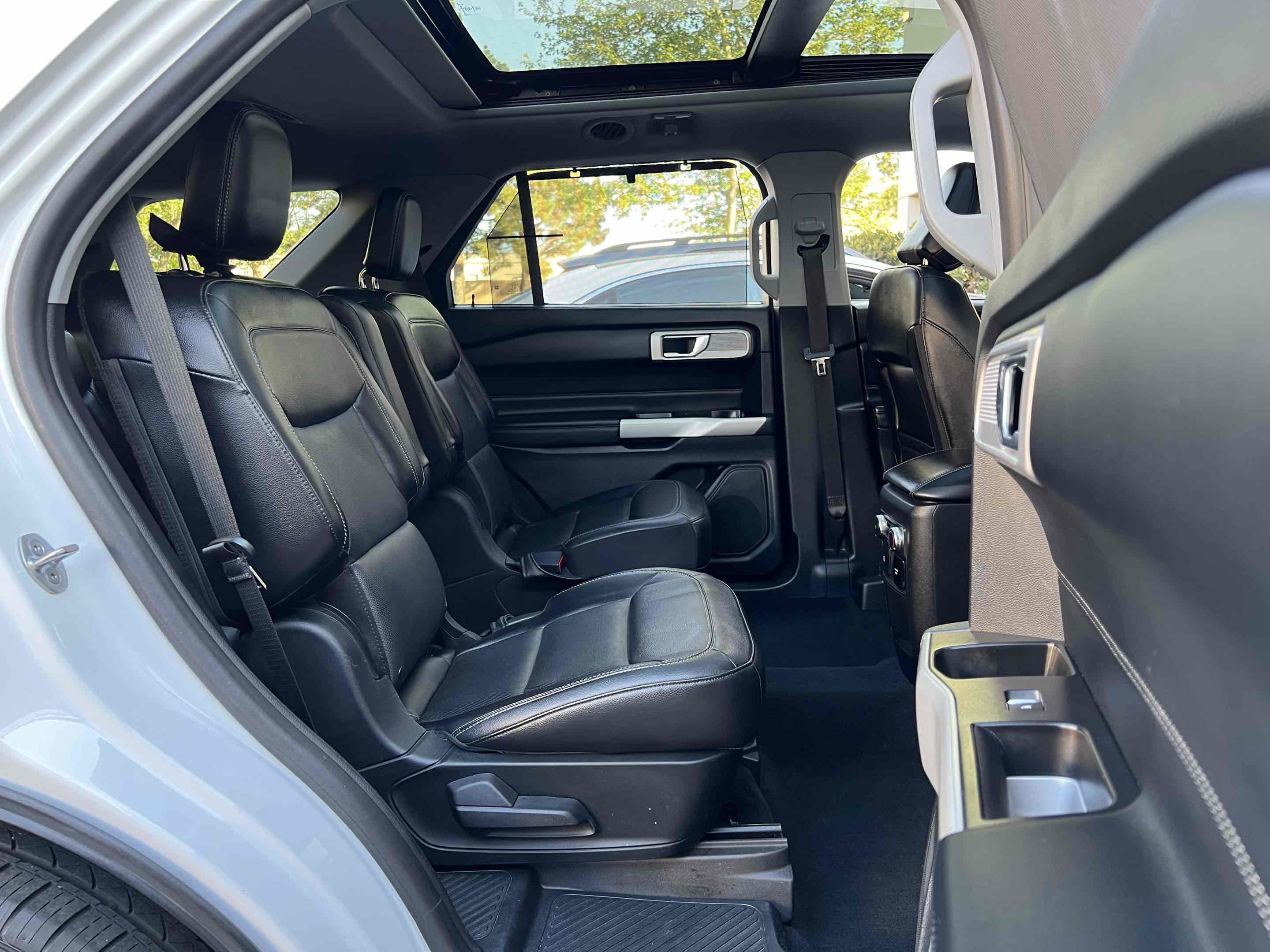 Used 2021 Ford Explorer Limited w/ Equipment Group 301A image 35