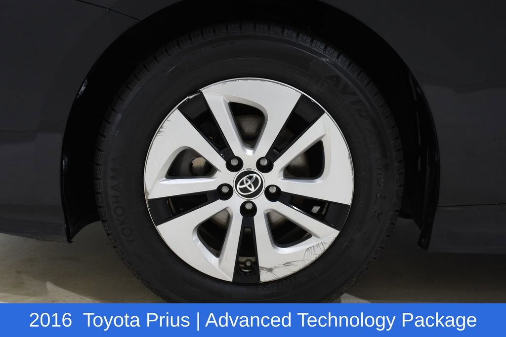 Used 2016 Toyota Prius Four image 6