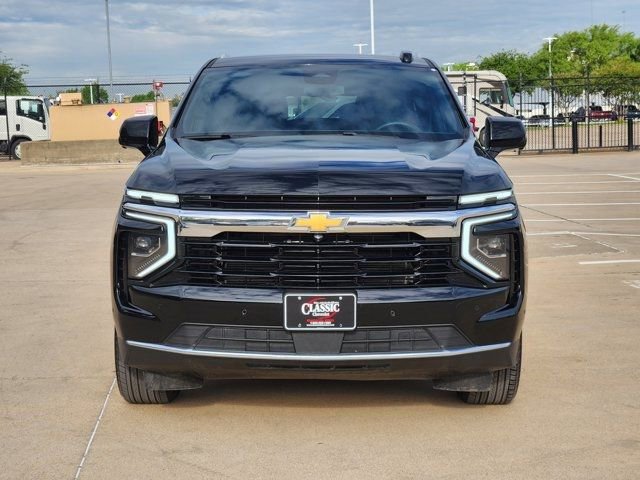 Used 2025 Chevrolet Suburban LS image 9