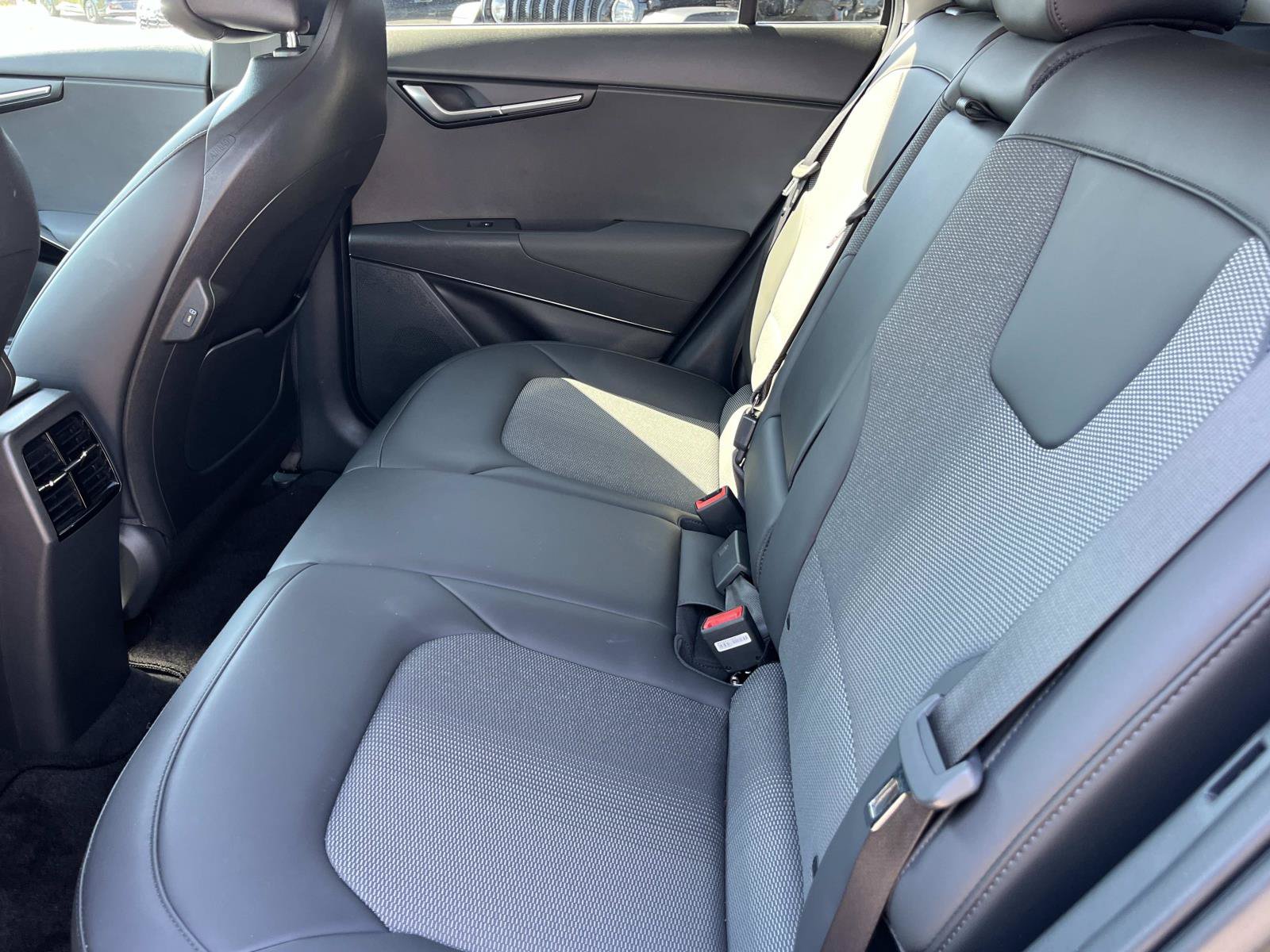 Used 2024 Kia Niro Wind FWD image 22