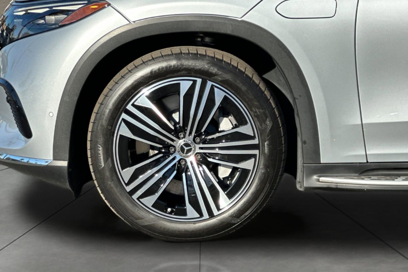 Certified 2023 Mercedes-Benz EQS 450+ SUV image 6