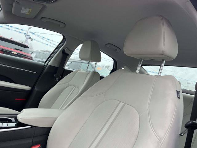 Used 2023 Hyundai Sonata SEL FWD image 14