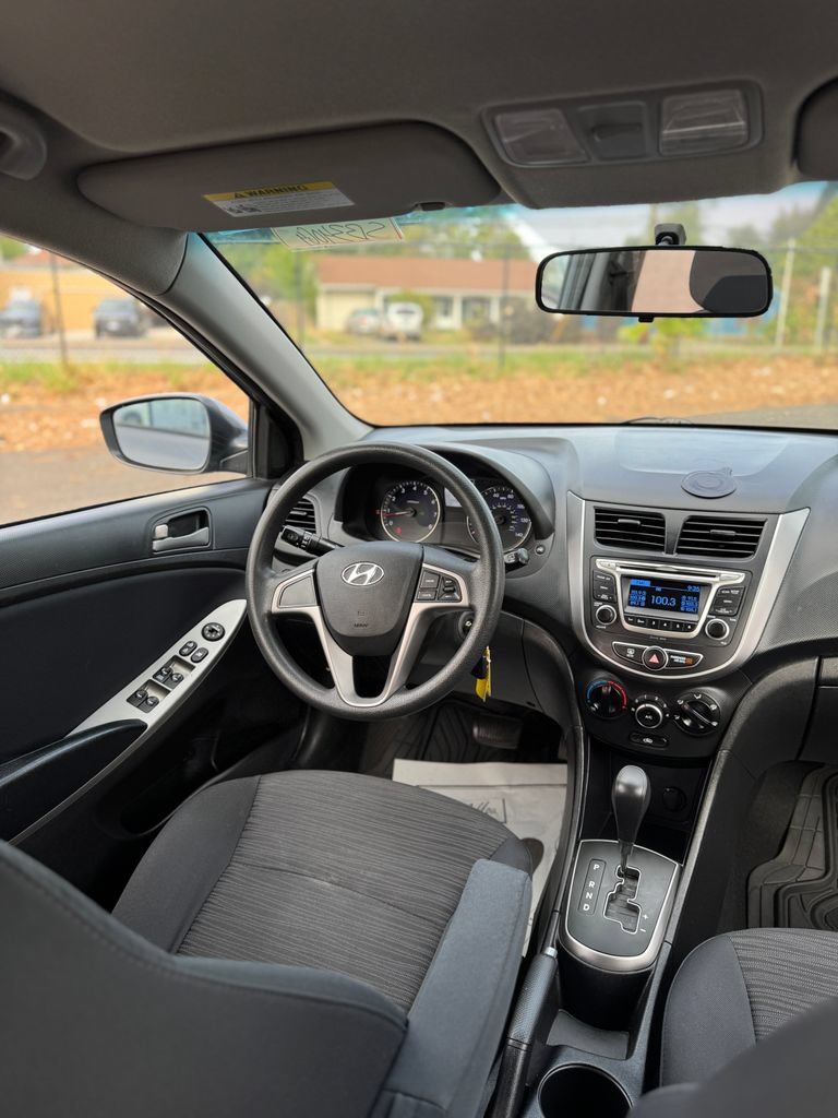Used 2017 Hyundai Accent SE FWD image 24