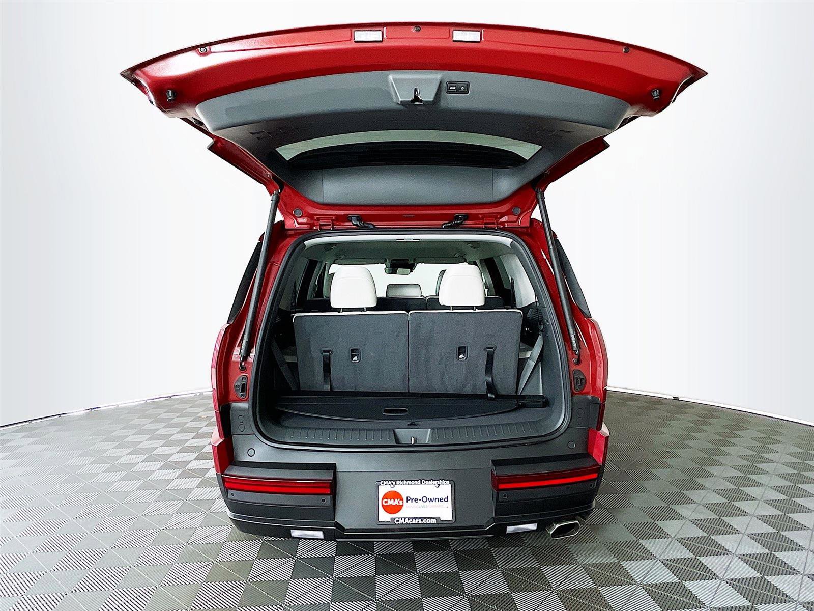 Certified 2025 Hyundai Santa Fe SEL FWD image 28