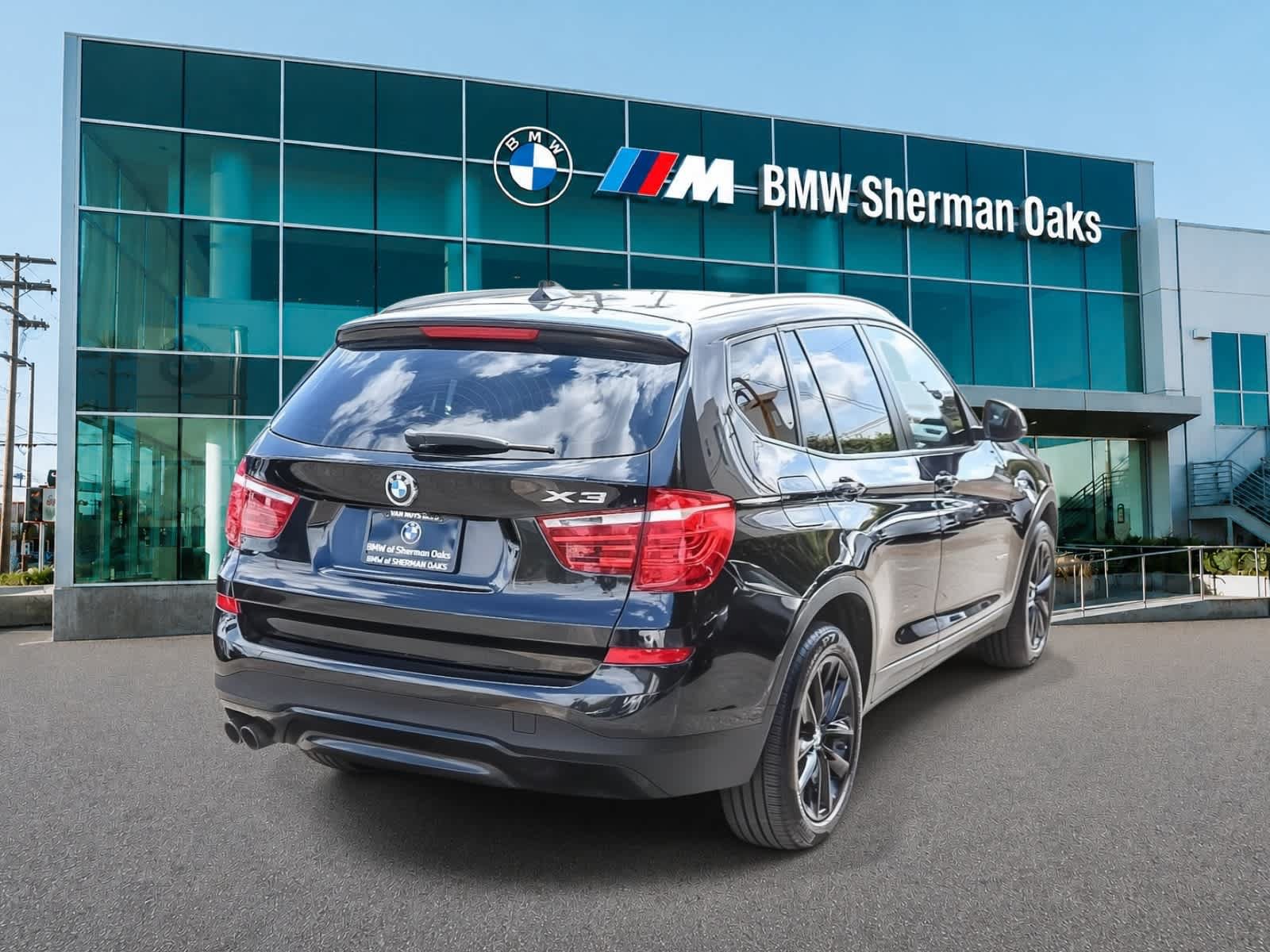 Used 2017 BMW X3 sDrive28i RWD image 4