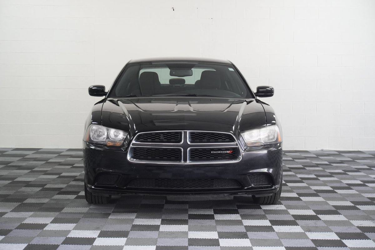 Used 2013 Dodge Charger SE w/ Connectivity Group RWD image 8