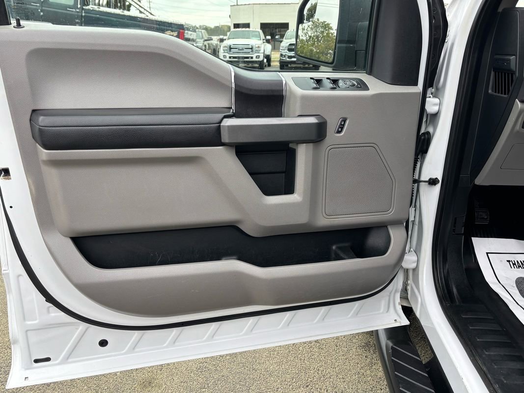 Used 2015 Ford F150 XLT w/ Trailer Tow Package image 14