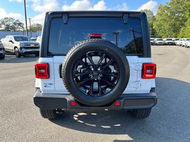 Used 2021 Jeep Wrangler Unlimited Sahara w/ Dual Top Group AWD/4WD image 7