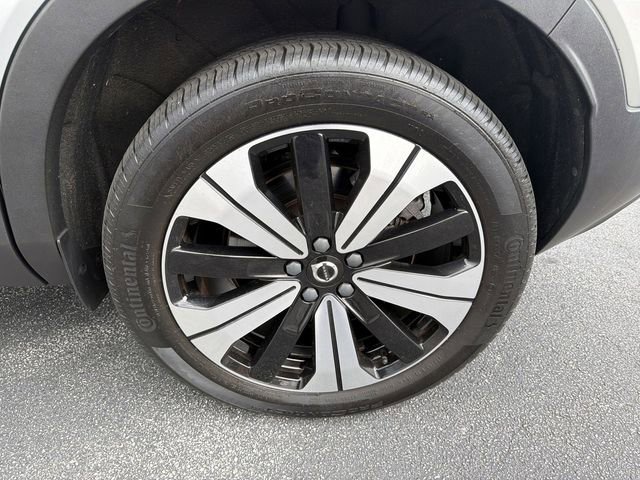 Used 2023 Volvo XC40 Recharge Plus image 35