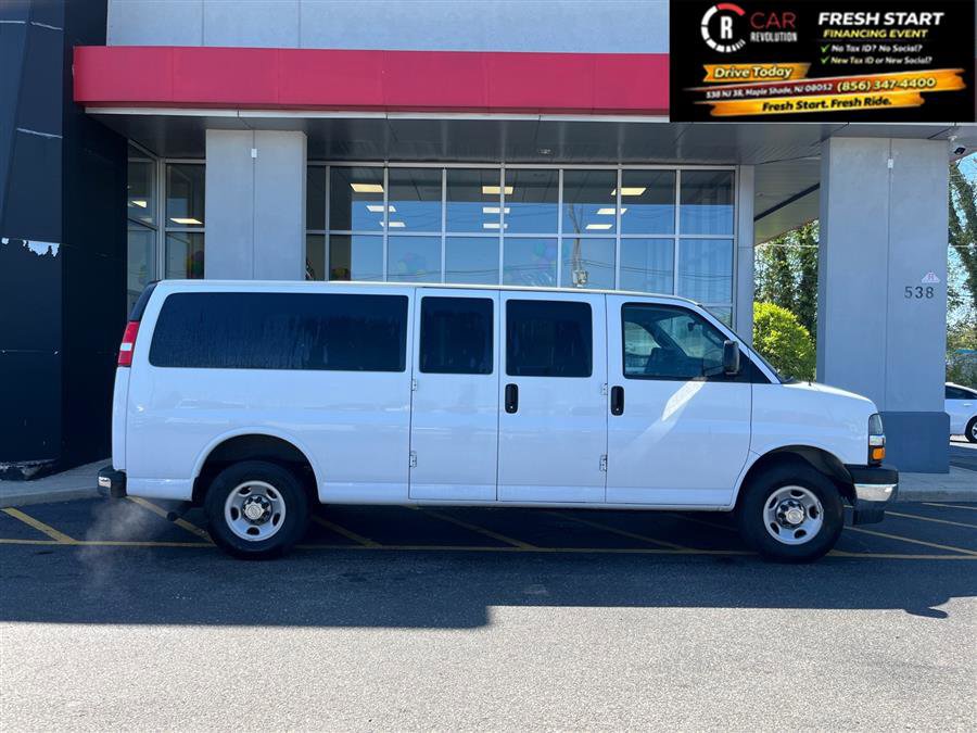 Used 2024 Chevrolet Express 3500 LT w/ LT Preferred Equipment Group RWD image 8