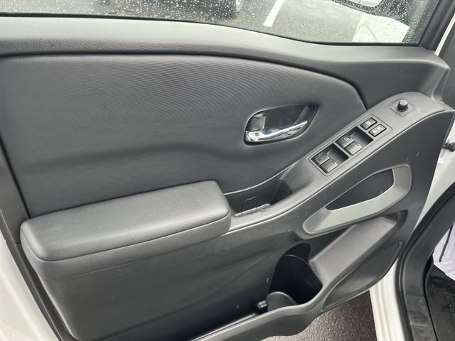 Certified 2022 Nissan Frontier SV RWD image 13