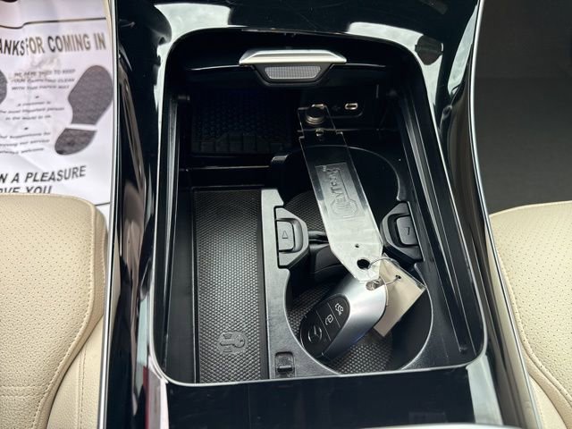 Used 2025 Mercedes-Benz C 300 4MATIC Sedan image 21