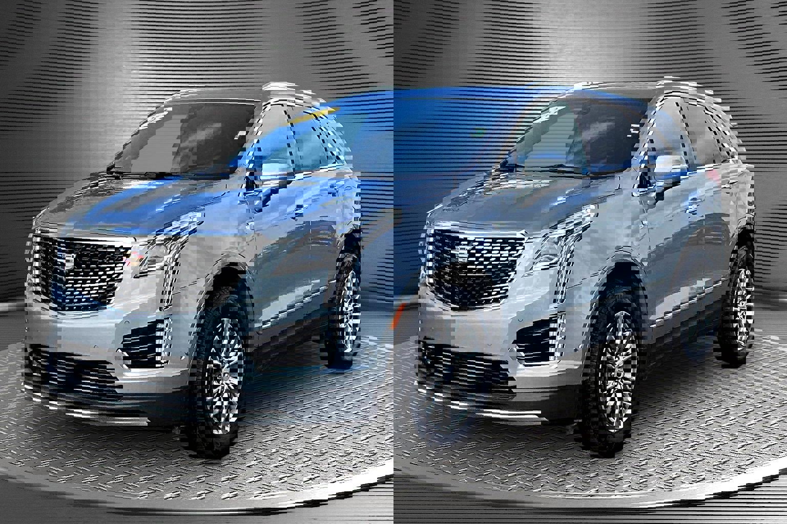 Used 2023 Cadillac XT5 Premium Luxury w/ Technology Package image 3