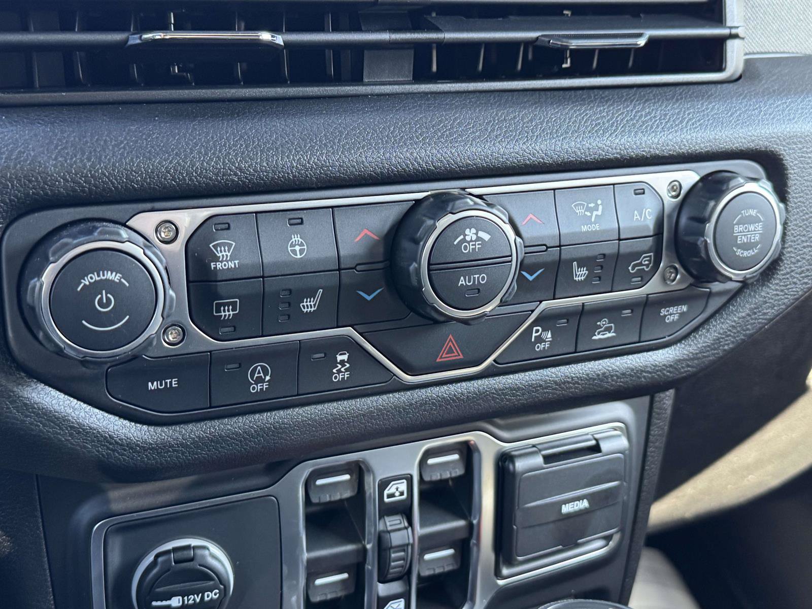 New 2026 Jeep Wrangler Unlimited Sport AWD/4WD image 15