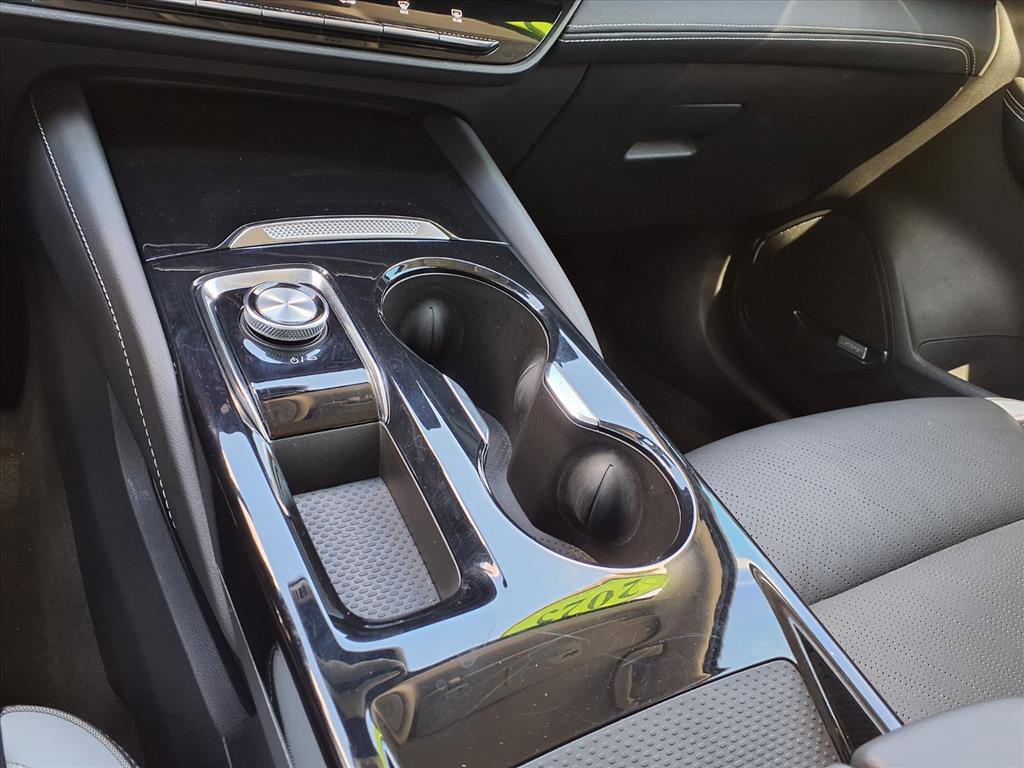 Used 2025 Buick Envision Sport Touring image 21