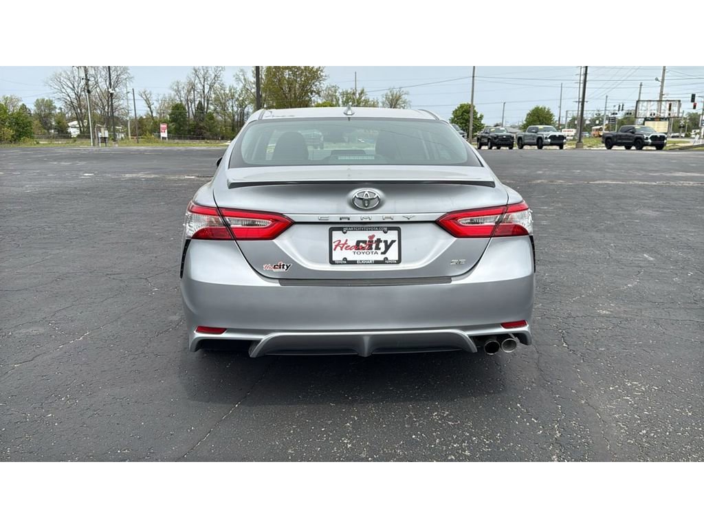 Used 2020 Toyota Camry SE FWD image 6