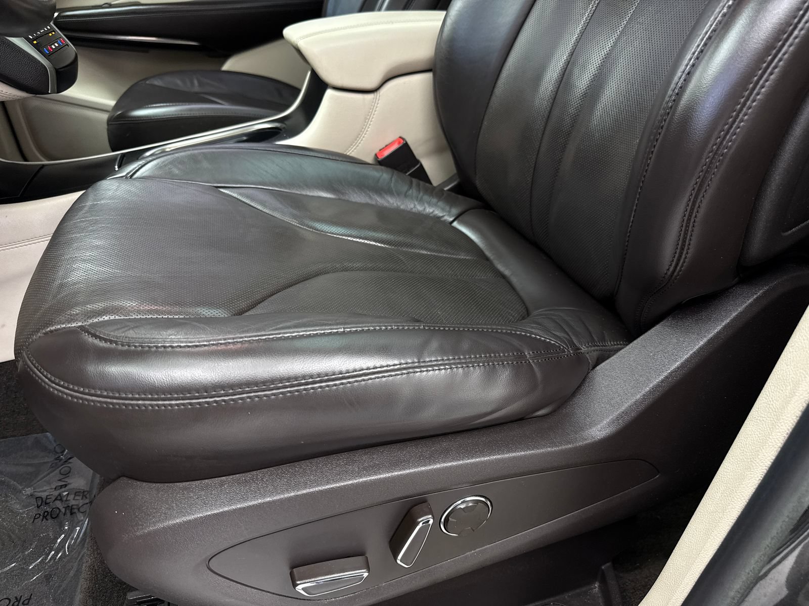Used 2019 Lincoln MKC Reserve FWD image 36