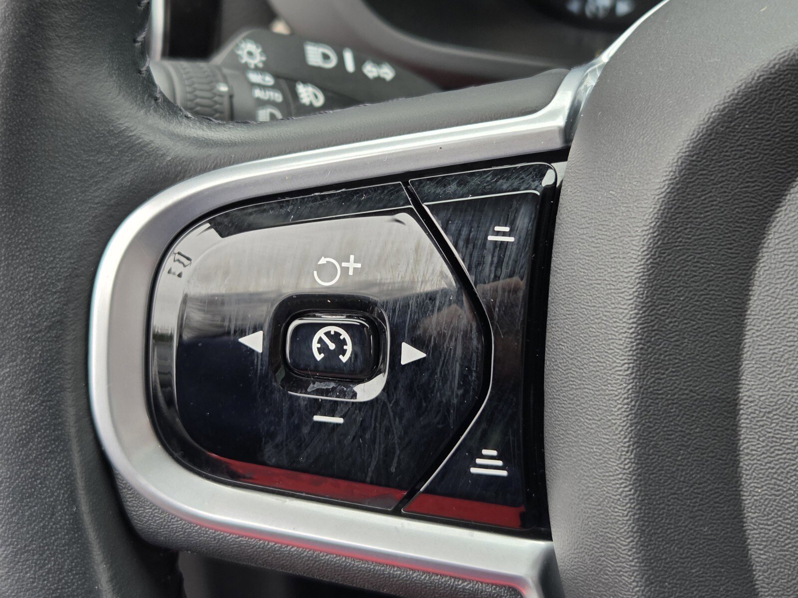 Used 2021 Volvo XC60 T5 Inscription w/ Advanced Package image 27