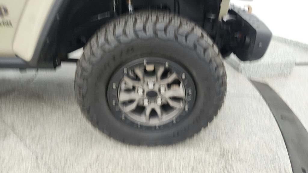 Used 2022 Jeep Wrangler Unlimited Rubicon w/ Trailer Tow Package AWD/4WD image 29
