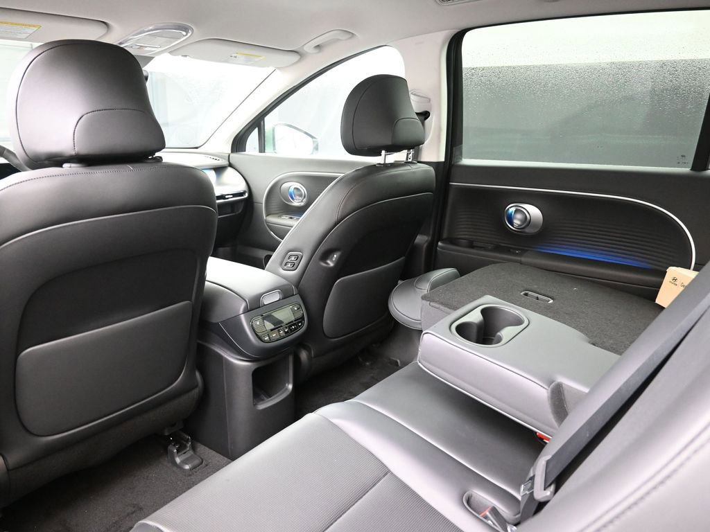 Used 2026 Hyundai Ioniq 9 SEL image 19