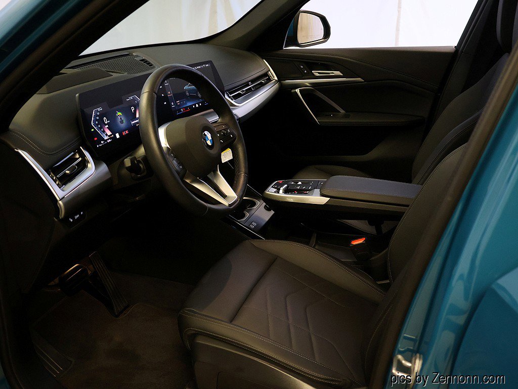 Certified 2025 BMW X1 xDrive28i image 11