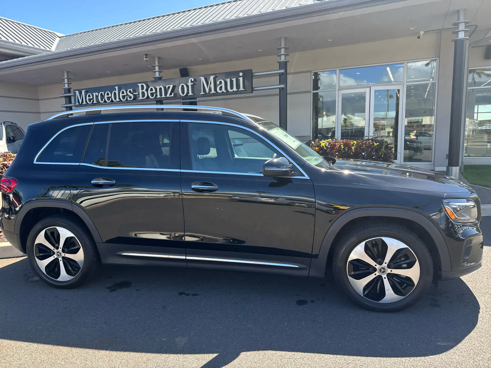 Used 2024 Mercedes-Benz GLB 250 4MATIC image 4