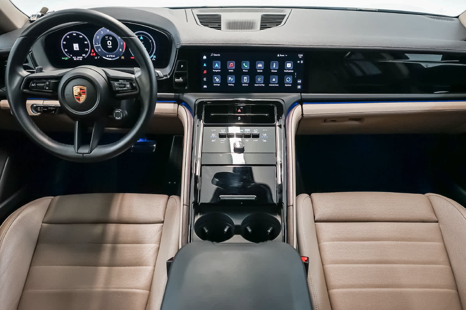 Certified 2025 Porsche Panamera 4 AWD/4WD image 18