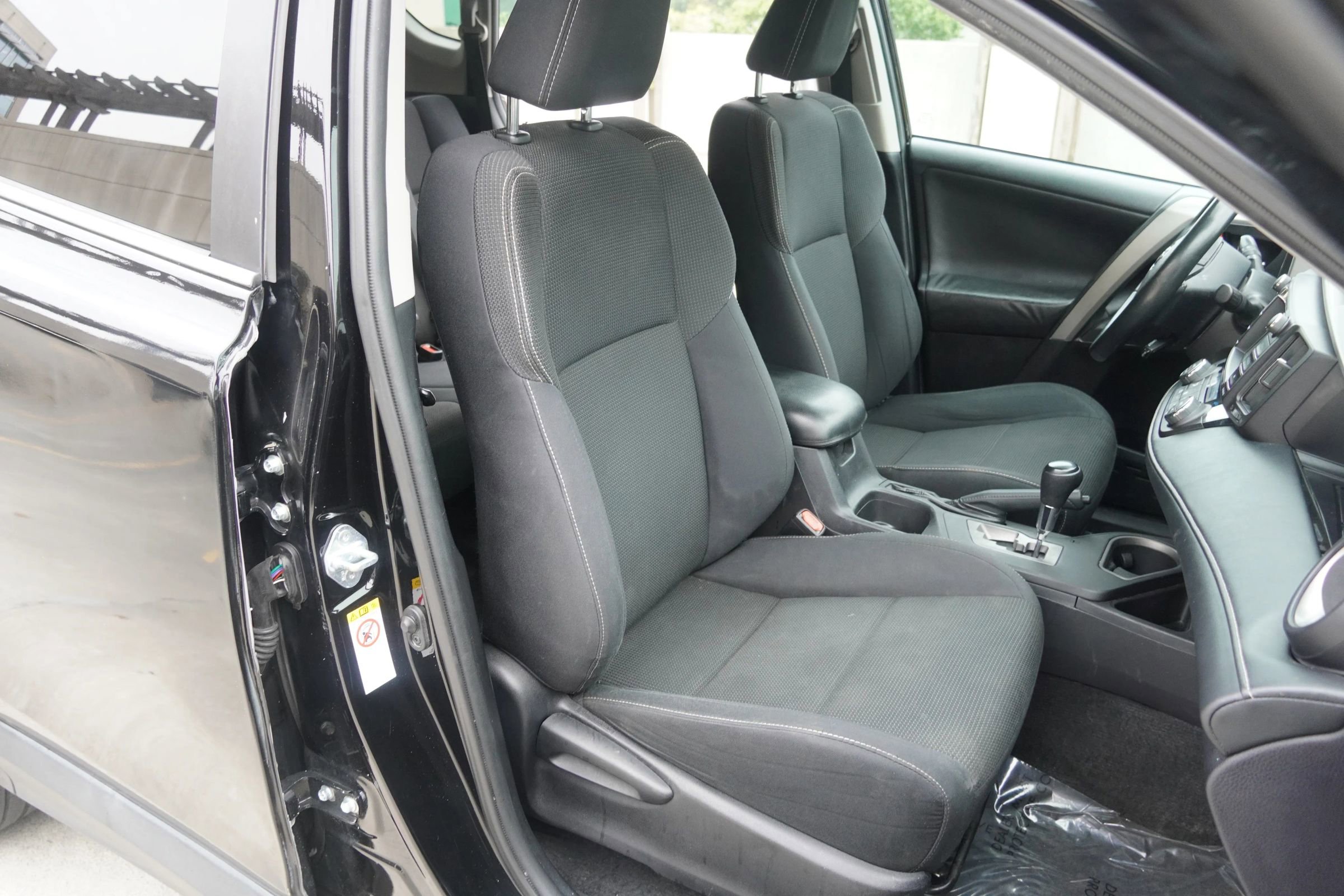 Used 2017 Toyota RAV4 XLE image 20