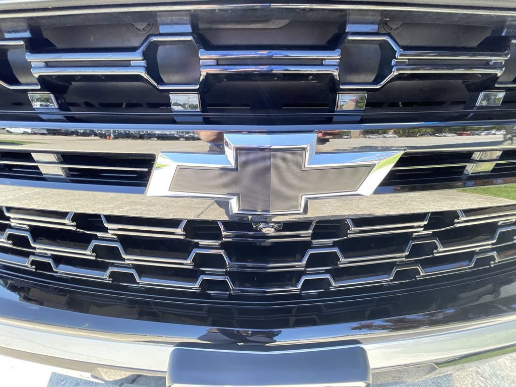 Used 2024 Chevrolet Tahoe Z71 w/ Luxury Package AWD/4WD image 32