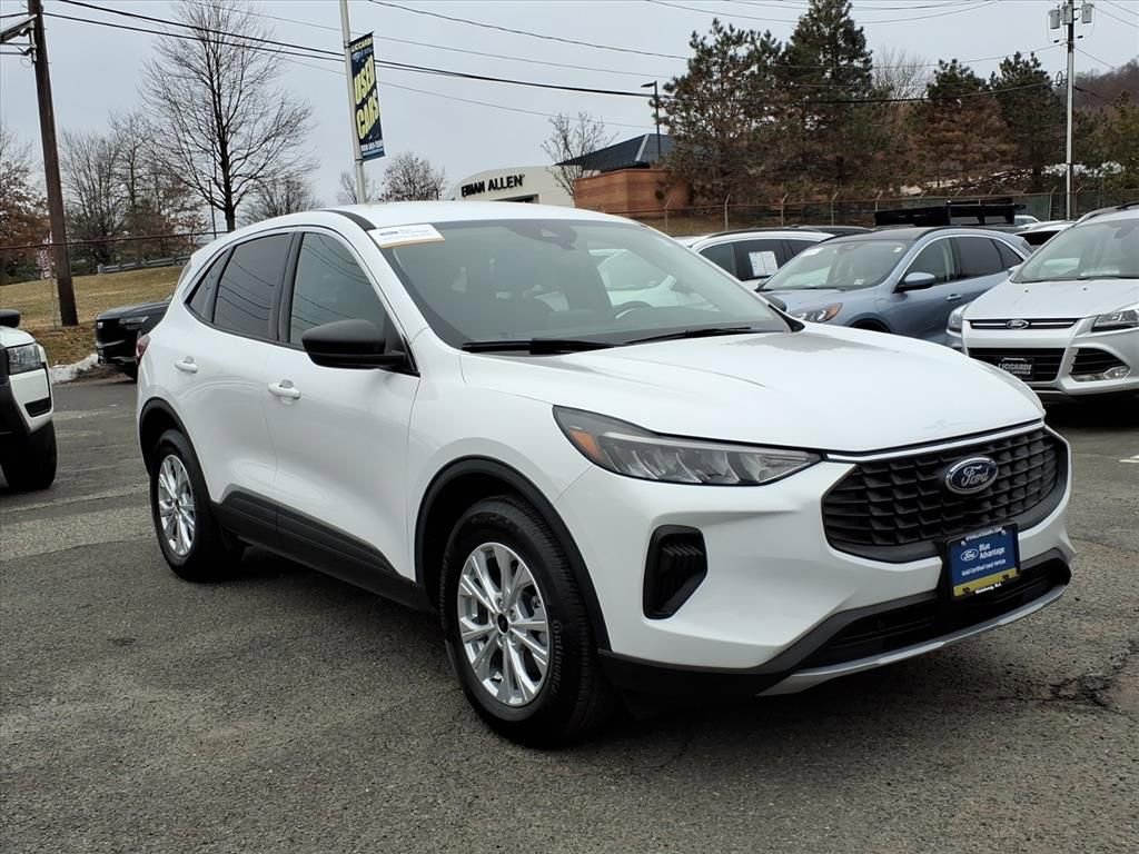Certified 2023 Ford Escape Active AWD/4WD image 1