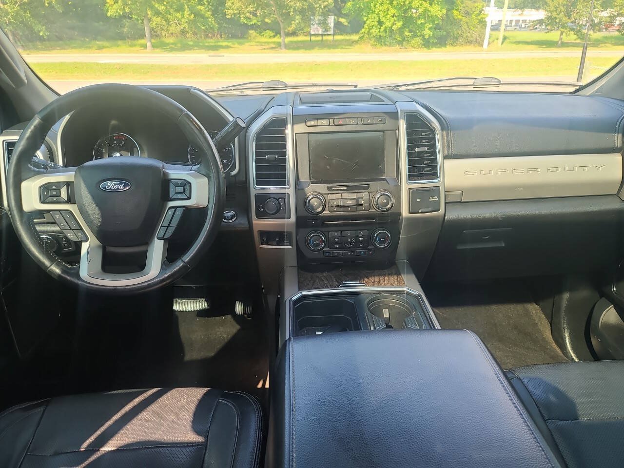 Used 2018 Ford F350 Lariat w/ Lariat Ultimate Package AWD/4WD image 29