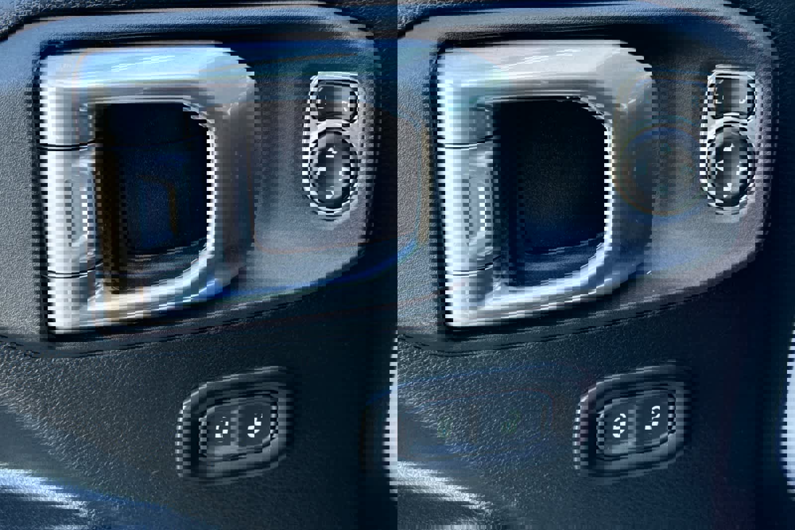 Used 2023 Jeep Wrangler Unlimited Rubicon w/ Cold Weather Group image 11