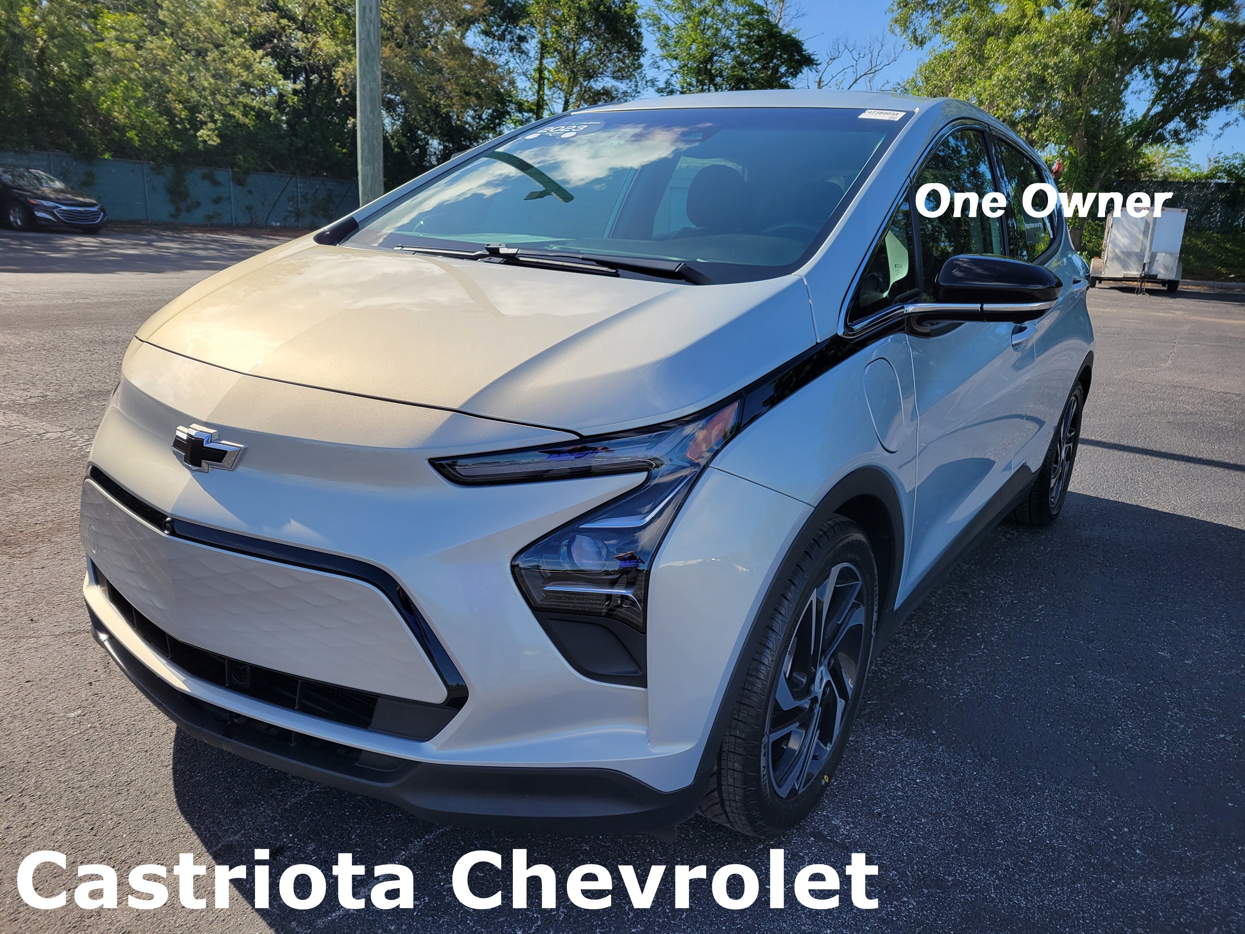 Certified 2023 Chevrolet Bolt LT w/ Infotainment Package image 1