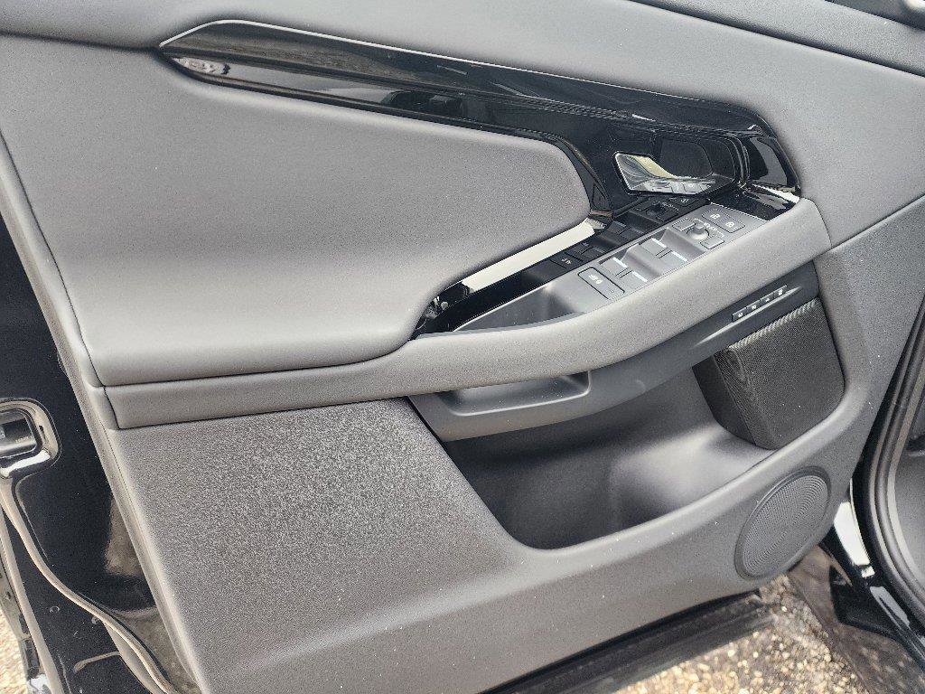 Certified 2025 Land Rover Range Rover Evoque S AWD/4WD image 6