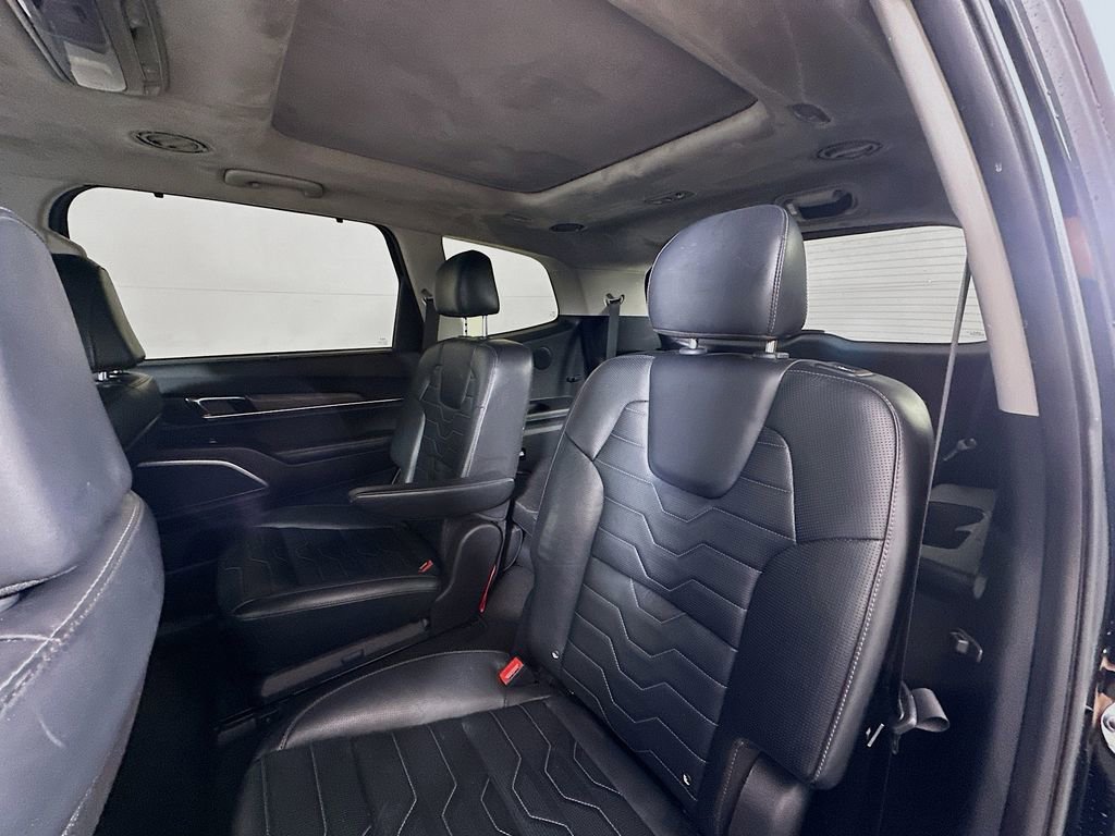 Used 2022 Kia Telluride SX w/ SX Prestige Package image 26