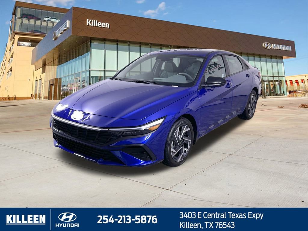 Used 2025 Hyundai Elantra Sport image 4