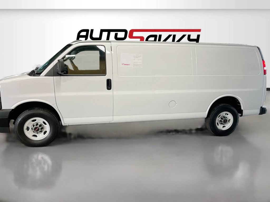 Used 2025 GMC Savana 3500 Extended w/ Driver Convenience Package RWD image 4