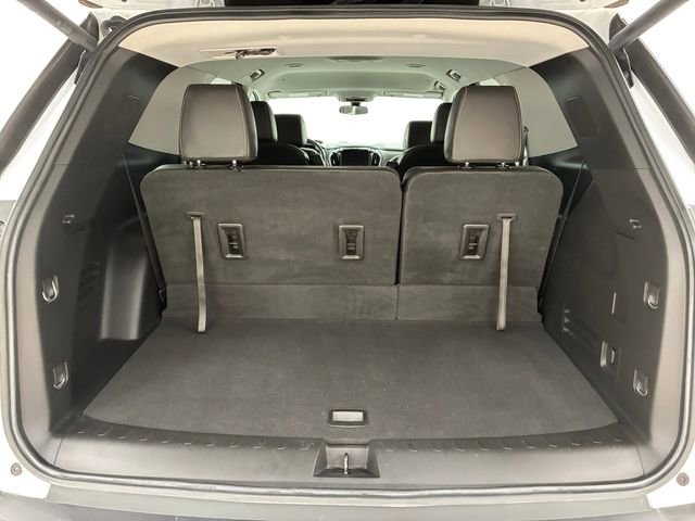 Used 2020 Chevrolet Traverse LT w/ LPO, Blackout Package image 17